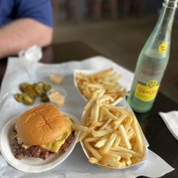 For The Win - Original smashburger & fries