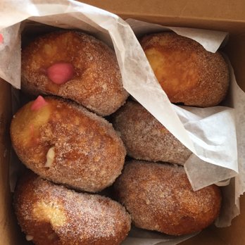 Leonard's Bakery - Bakeries Near Me - Honolulu, Hawaii