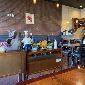 Lucki Thai - Seating area - Thai Near Me - Las Vegas, Nevada