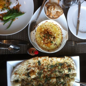 9 Spoons - Quesong Puti Fondue, Mushroom and Spinach Pizza - Spanish Near Me - Manila, NCR