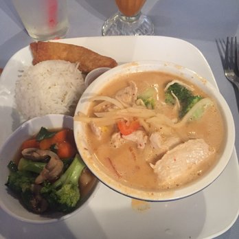 Thai Lanna - Red Curry Chicken - Thai Near Me - Houston, Texas Thai Lanna - Red Curry Chicken - Thai Near Me - Houston, Texas