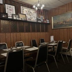 Mario's Italian Restaurant & Lounge