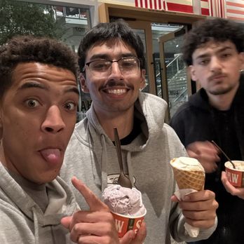 Salt & Straw - Ice Cream & Frozen Yogurt Near Me - San Ramon, California Salt & Straw - Ice Cream & Frozen Yogurt Near Me - San Ramon, California