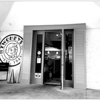 Twohey’s Restaurant - Main entrance. - New American Near Me - South Pasadena, California Twohey’s Restaurant - Main entrance. - New American Near Me - South Pasadena, California