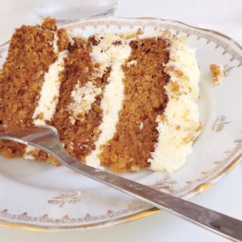 Mona - Le cake à la carotte de chez Mona - Breakfast & Brunch Near Me - Bordeaux, 33 Mona - Le cake à la carotte de chez Mona - Breakfast & Brunch Near Me - Bordeaux, 33