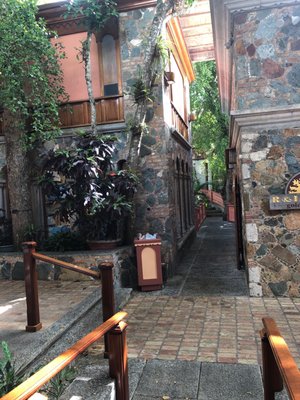 Mongoose Junction by null