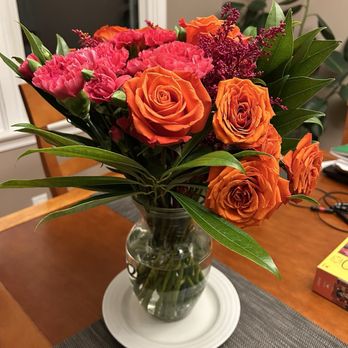Designs By Guzzardos - This is what I received and it was it looked like the next day - Florists Near Me - Melrose Park, Illinois