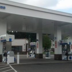 Chevron - Fuel pumps