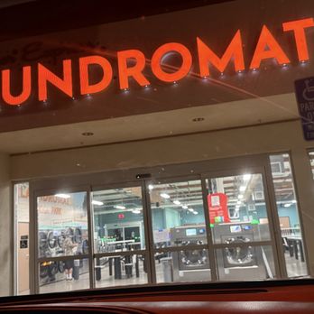 Boulder Express Laundry Service - Laundromat Near Me - Los Angeles, California
