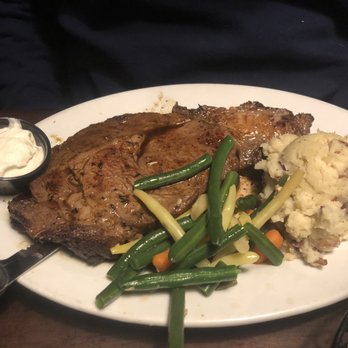 Wixom Station - King Sized Prime Rib - Seafood Near Me - Wixom, Michigan