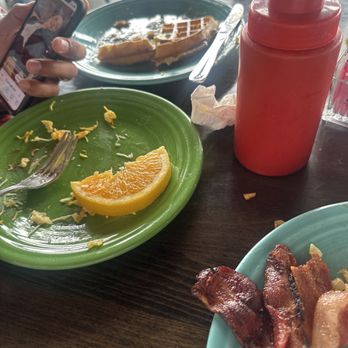 Maniac-Mikes Cafe - Breakfast - New American Near Me - Upland, California