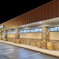 M & R Liquors