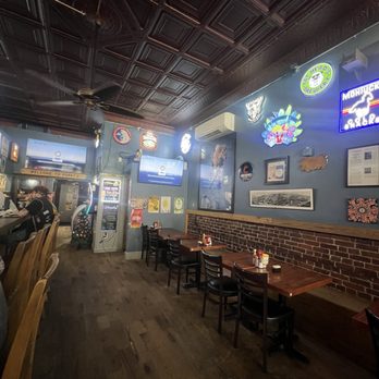 Porky's Bar & Grill - View towards back room - American Near Me - Pittsburgh, Pennsylvania Porky's Bar & Grill - View towards back room - American Near Me - Pittsburgh, Pennsylvania