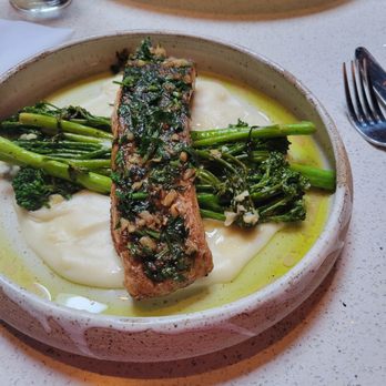 Casa Ora - Salmon - Venezuelan Near Me - Brooklyn, New York