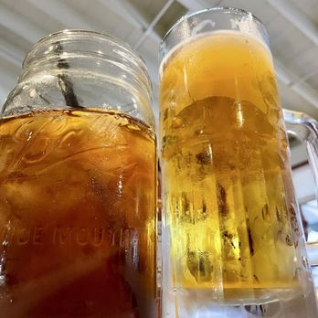 Lucille's Smokehouse Bar-B-Que - Plain iced tea and 805 on tap - Barbeque Near Me - Lake Forest, California