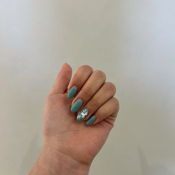 ViVi's Nail Salon - Gel manicure with flowers - Nail Salons Near Me - Redmond, Washington ViVi's Nail Salon - Gel manicure with flowers - Nail Salons Near Me - Redmond, Washington