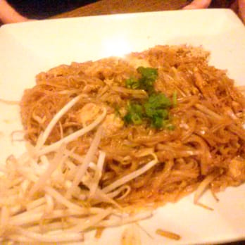 The Elephant Trail - Pad Thai Chicken - Thai Near Me - Avon, Connecticut The Elephant Trail - Pad Thai Chicken - Thai Near Me - Avon, Connecticut