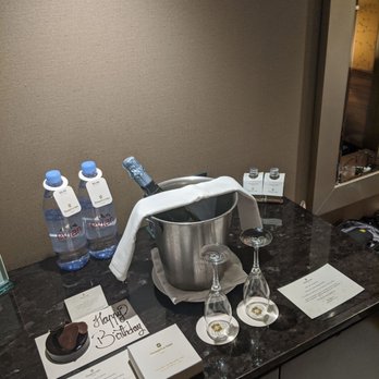 Shangri-La Hotel Sydney - Surprise - Hotels Near Me - Sydney, NSW