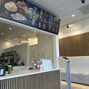 Tea Hut - Front desk - Bubble Tea Near Me - Millbrae, California