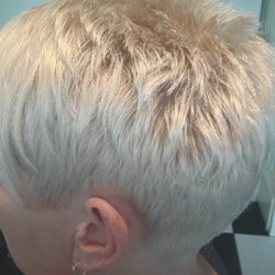 Salon 11 - Colour and cut of Hayley