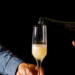CUT132 - There's always time for champagne!