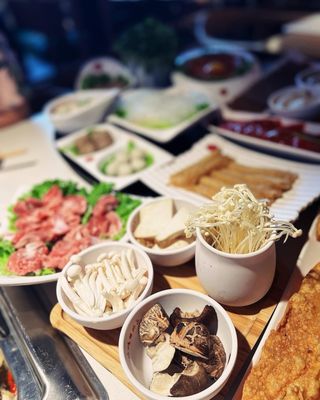 Shancheng Lameizi Hot Pot by null
