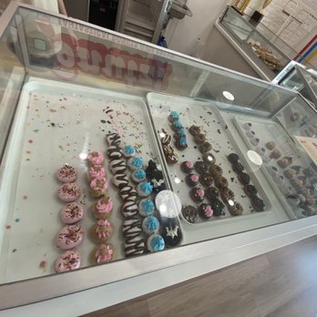 Yonutz - More 1 Mini - Donuts Near Me - Las Vegas, Nevada Yonutz - More 1 Mini - Donuts Near Me - Las Vegas, Nevada