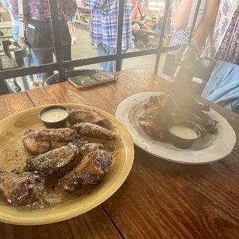 Cottonwood - Lemon pepper wings and Buffalo wings - New American Near Me - Houston, Texas Cottonwood - Lemon pepper wings and Buffalo wings - New American Near Me - Houston, Texas