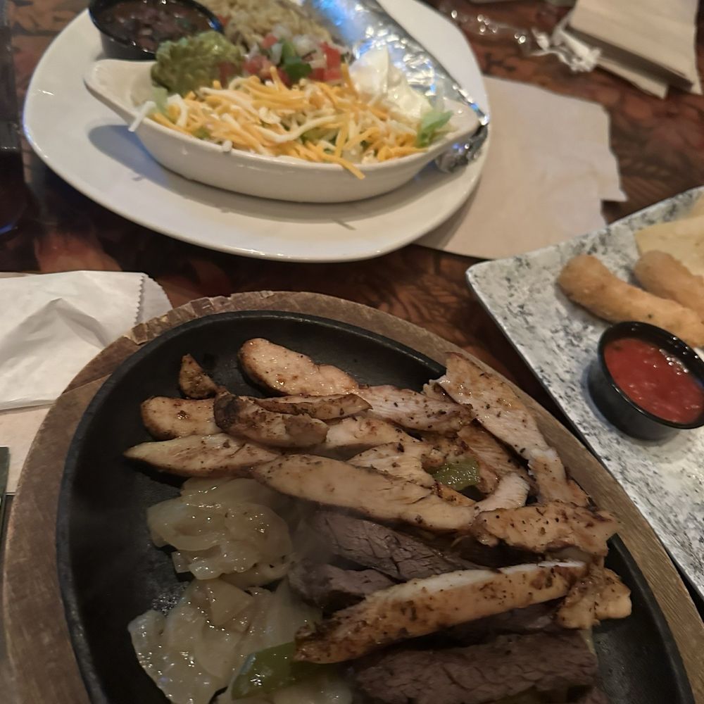 Rainforest Cafe - American Near Me - Katy, Texas