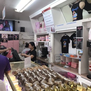Leonard's Bakery - Famous Leonards Malasadas so worth the trip - Bakeries Near Me - Honolulu, Hawaii Leonard's Bakery - Famous Leonards Malasadas so worth the trip - Bakeries Near Me - Honolulu, Hawaii