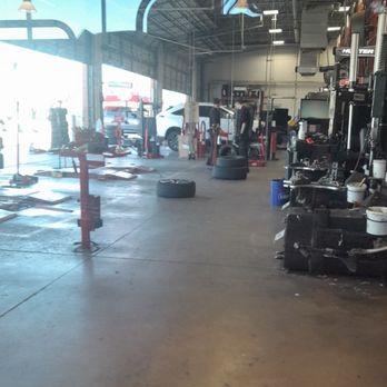 Discount Tire - This entire staff were working very hard. They were getting vehicles in and out quickly - Tires Near Me - Chandler, Arizona