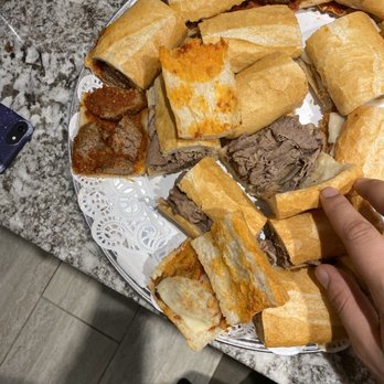 D'amato's Bakery - Bakeries Near Me - Chicago, Illinois