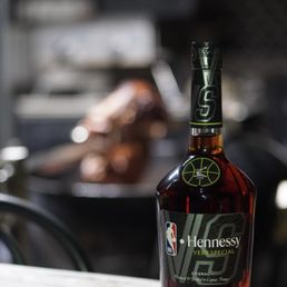 Cheers Hennessy VS (NBA Edition 2023/2024) *5/2024 Drink Responsibly Cheers Hennessy VS (NBA Edition 2023/2024) *5/2024 Drink Responsibly