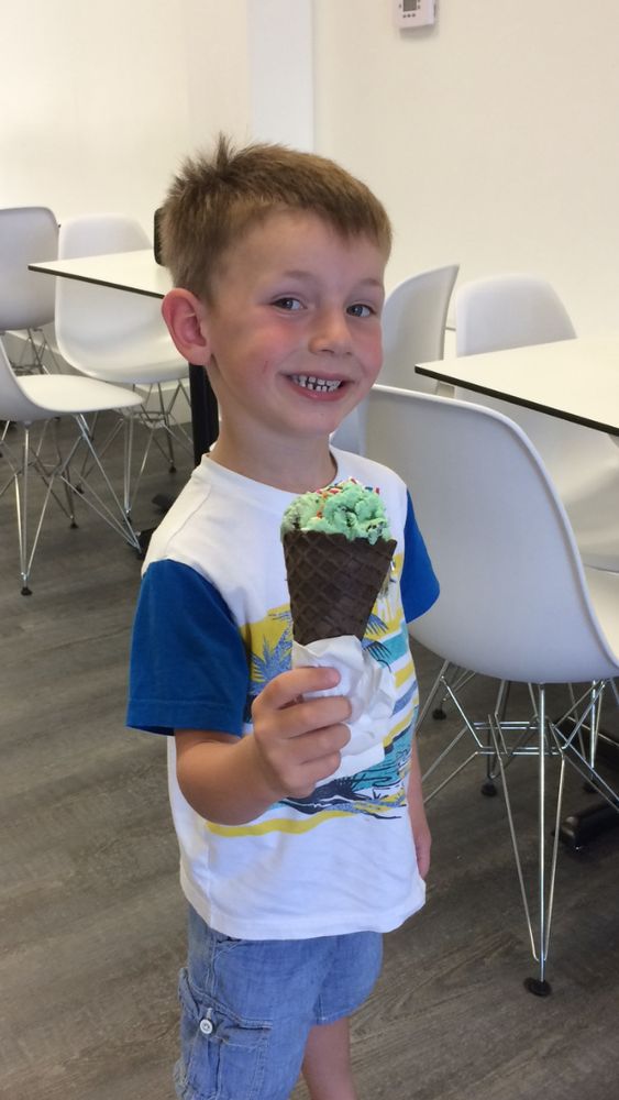Two Scoops Creamery - Lake Norman Logo