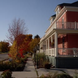 Stevensville Hotel - Front of Hotel in fall