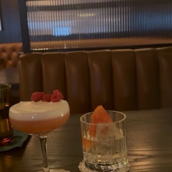 Gus' Sip & Dip - Cocktails - Pubs Near Me - Chicago, Illinois