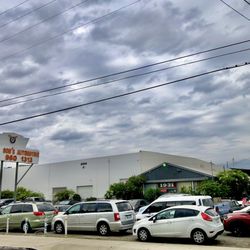 Pedro & Son's Automotive - Entrance