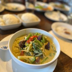 Thai On Canyon - Best tasting vegetable green curry
