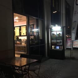 Omar Ibu Khattab Moschee - Sehr günstiges Café, das wohl zur Maschari-Moschee gehört.