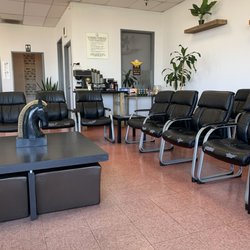 California Smog - Lounge area