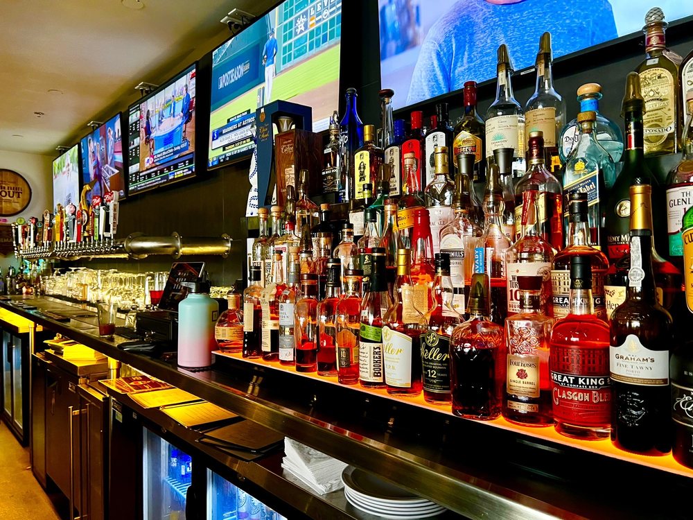 Enzo's BBQ & Alehouse