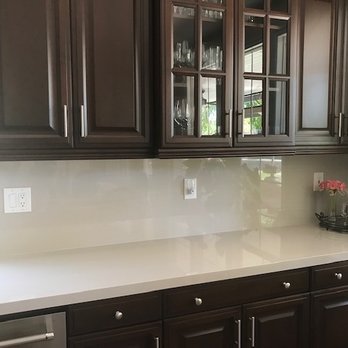 Giallo Stone - Backsplash in Geoluxe Nuestros Gray - Kitchen & Bath Near Me - Los Angeles, California Giallo Stone - Backsplash in Geoluxe Nuestros Gray - Kitchen & Bath Near Me - Los Angeles, California