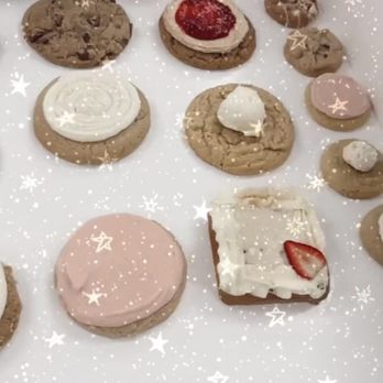 Crumbl - Riverview - Bakeries Near Me - Riverview, Florida