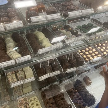 Kilwins - Nothing blew me away - Chocolatiers & Shops Near Me - Dublin, Ohio