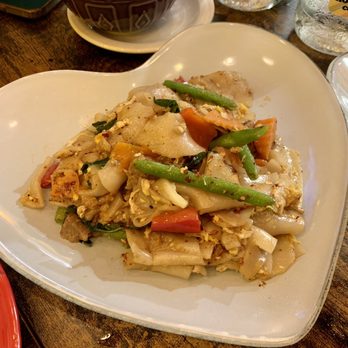 Cozy Noodles & Rice - Pad See Ewe - Thai Near Me - Chicago, Illinois Cozy Noodles & Rice - Pad See Ewe - Thai Near Me - Chicago, Illinois