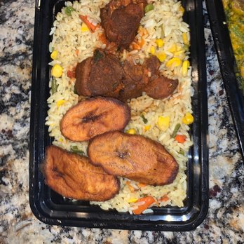 Nigerian Cuisine - This is supposed to be chicken fried rice. It's chunks of beef: - African Near Me - Las Vegas, Nevada