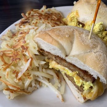 Colonial Diner - Vegan breakfast sandwich - Diners Near Me - Woodbury, New Jersey Colonial Diner - Vegan breakfast sandwich - Diners Near Me - Woodbury, New Jersey