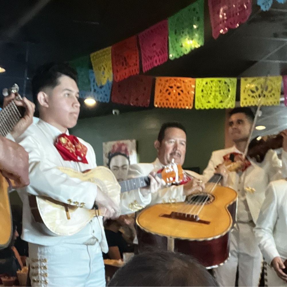 Papi's Mex Grill - Mariachi band performed in the bar area, dining room, and outdoor patio 5/5/2025 - Mexican Near Me - Fresno, California Papi's Mex Grill - Mariachi band performed in the bar area, dining room, and outdoor patio 5/5/2025 - Mexican Near Me - Fresno, California