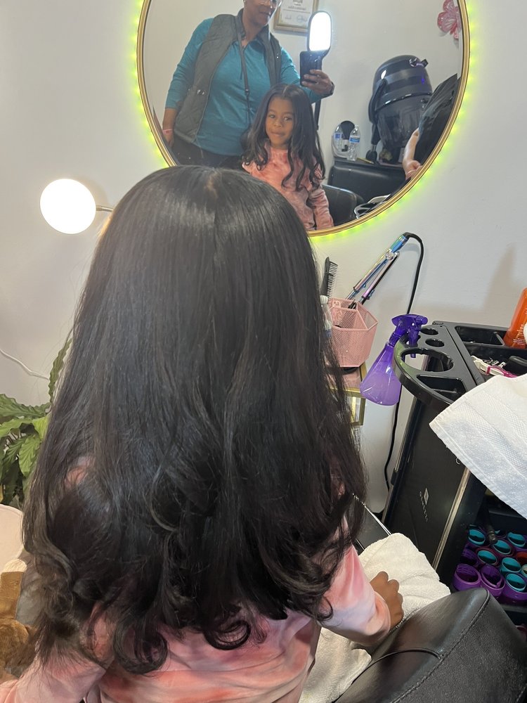 JANNY’S DOMINICAN HAIR SALON Updated September 2024 11 Photos