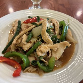 Blue Mango - Thai chicken basil - Thai Near Me - Derry, New Hampshire